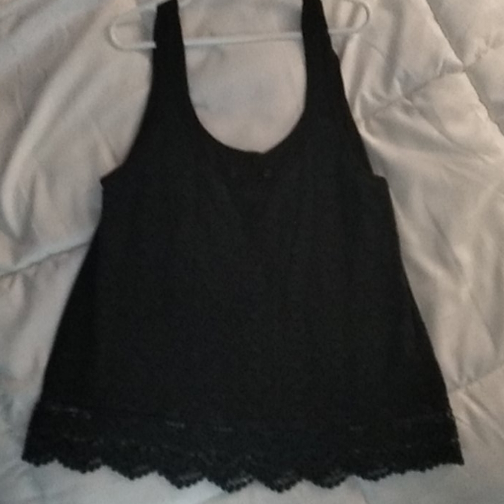 Cropped lace tank top